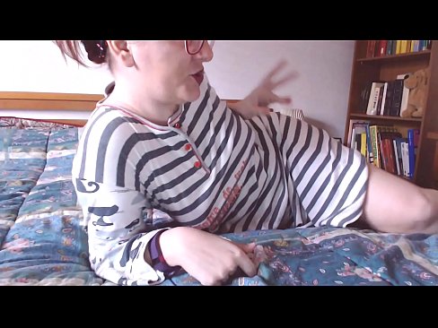 ❤️ この大きな黒いチンコを口に含む小さな奴隷 ️ アナルビデオ ❌️