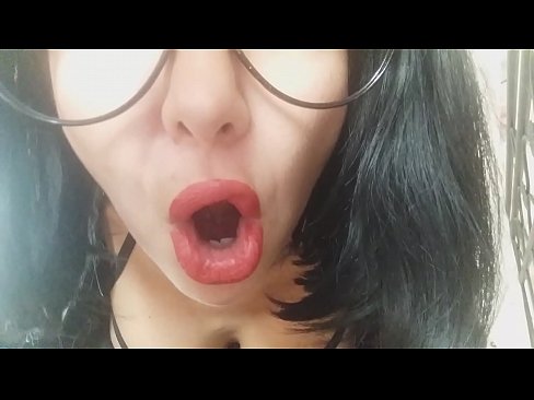 ❤️ ハニー、義理の母が今日は学校に行かせてくれないの...。って、そんなことあるわけないだろ...。 ️ アナルビデオ ❌️